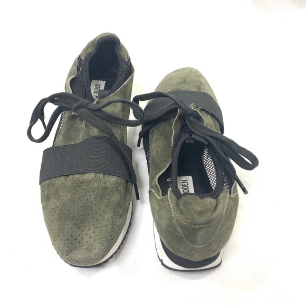 STEVE MADDEN Green Suede Athletic Sneakers 6